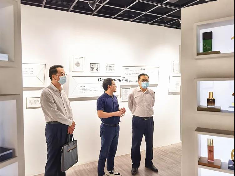 廣州市花都區(qū)領導蒞臨棟方股份調(diào)研考察